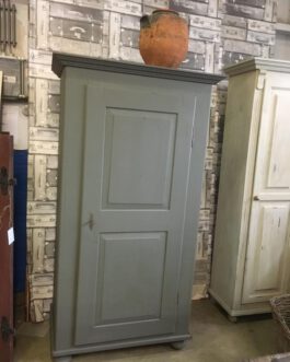 Verkocht Grenen kledingkast
