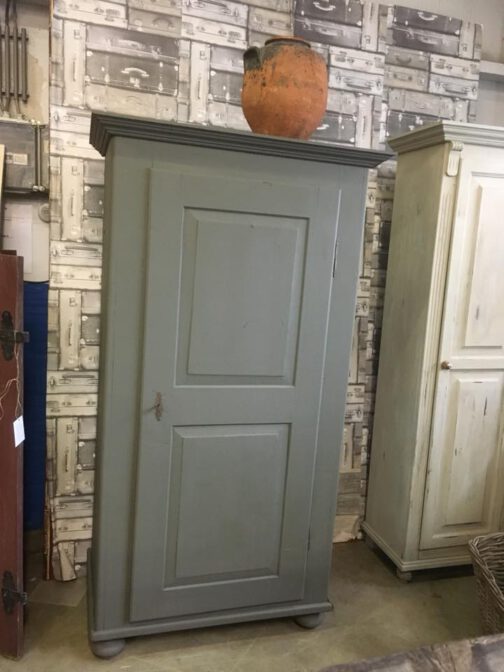 Verkocht Grenen kledingkast