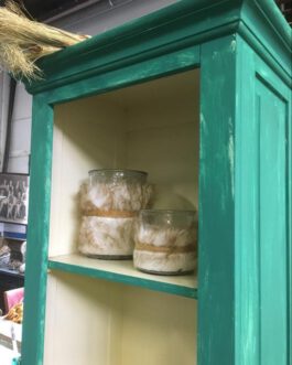 Grote smalle kast