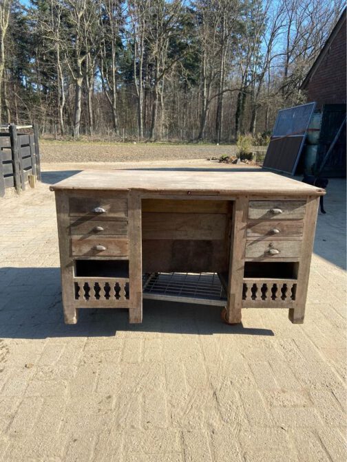 Antiek Bureau