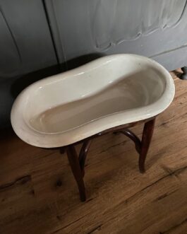 Antiek porselein babybadje